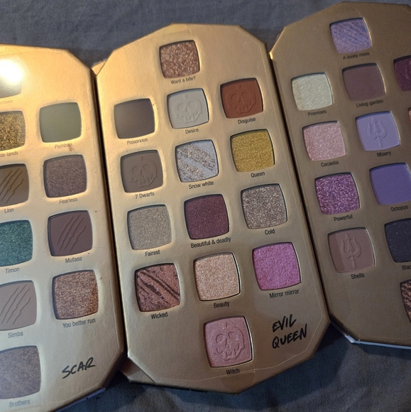 Essence Cosmetics Disney Villains Palettes NEW - Picture 4 of 5